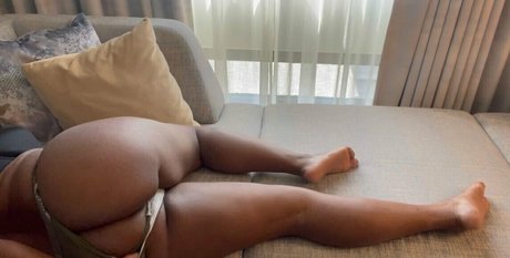 Naakte gelekte OnlyFans-foto van Nastygassynae