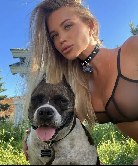 Naakte gelekte OnlyFans-foto van Gubernatar