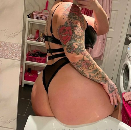 Bootybarbiee