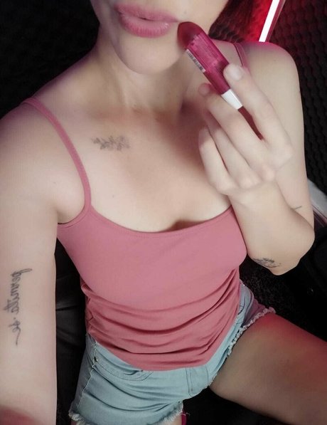 Naakte gelekte OnlyFans-foto van Mahina84
