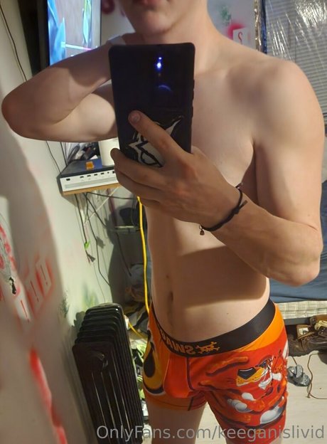 Naakte gelekte OnlyFans-foto van Keeganislivid