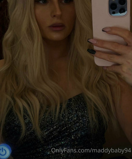 Naakte gelekte OnlyFans-foto van Maddybaby94