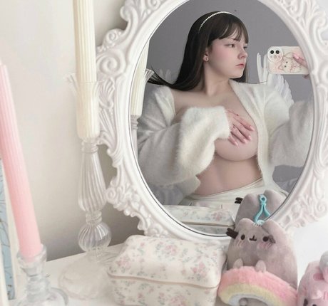 Naakte gelekte OnlyFans-foto van Emixomiu