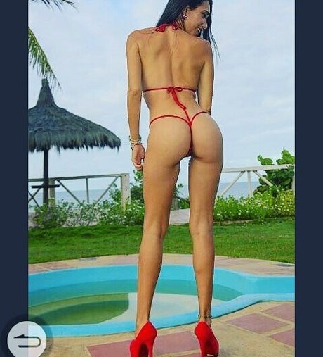 Naakte gelekte OnlyFans-foto van Scarleth Team
