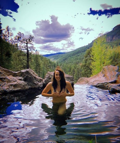Stevie Lynn Jones