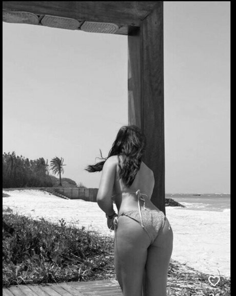 Naakte gelekte OnlyFans-foto van Charlotte Haffner