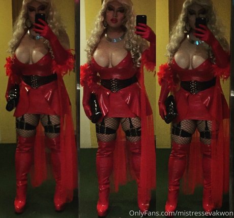 Naakte gelekte OnlyFans-foto van Mistressyumi