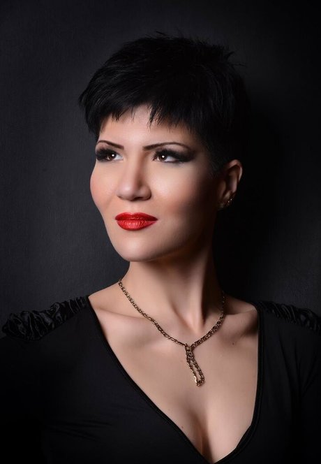 Naakte gelekte OnlyFans-foto van Mistressalexandra