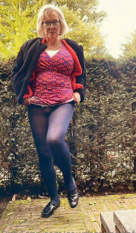 Naakte gelekte OnlyFans-foto van Courtesanannafree