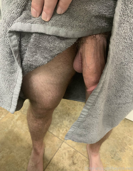Naakte gelekte OnlyFans-foto van Heyitskalen