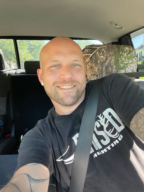 Naakte gelekte OnlyFans-foto van Joshua