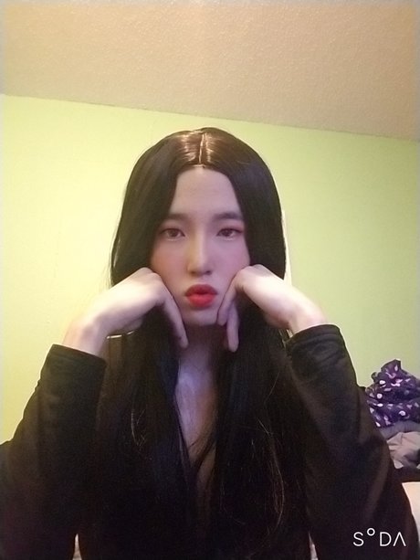 Naakte gelekte OnlyFans-foto van Sissy Lily 