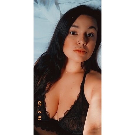 Naakte gelekte OnlyFans-foto van Mo