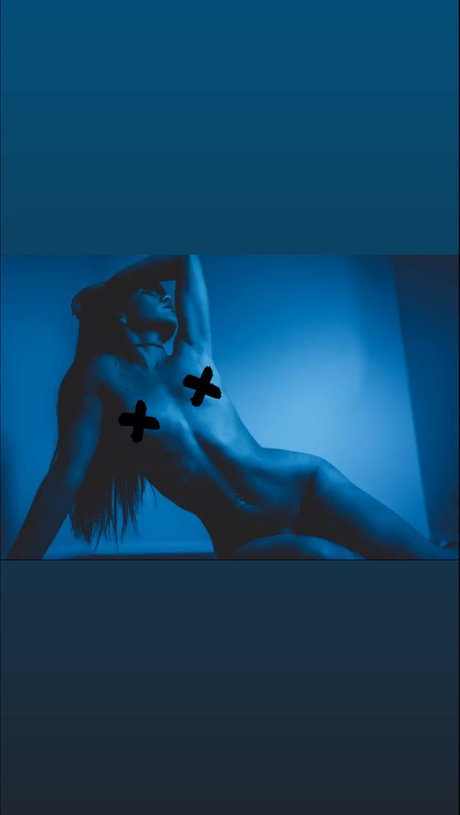 Miya Minx Top 6