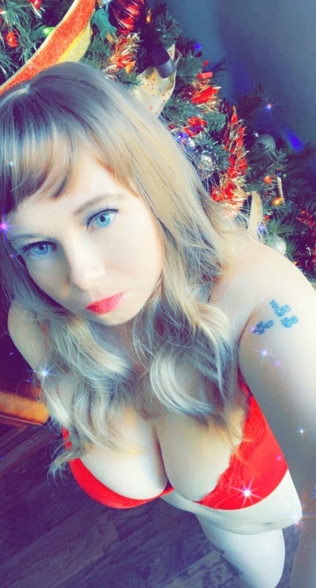 Naakte gelekte OnlyFans-foto van Jensa Bunni