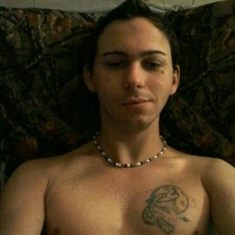 Naakte gelekte OnlyFans-foto van Nathan Hall