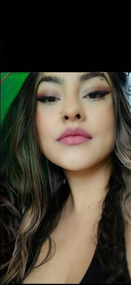 Naakte gelekte OnlyFans-foto van Yeni Jimnez