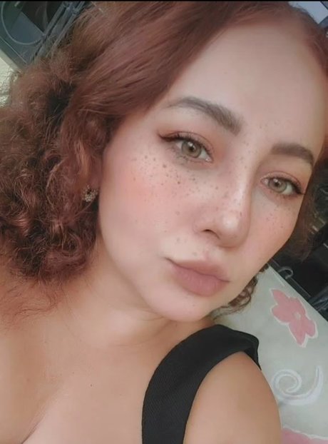 Naakte gelekte OnlyFans-foto van Gaby Antonio