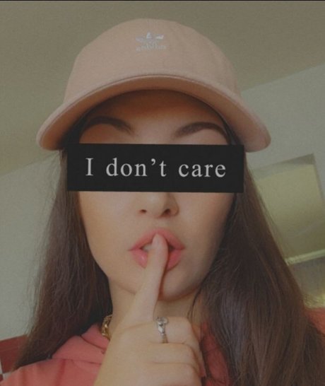 Dots Exclusive