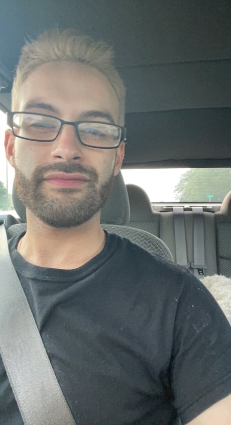 Naakte gelekte OnlyFans-foto van Khriss