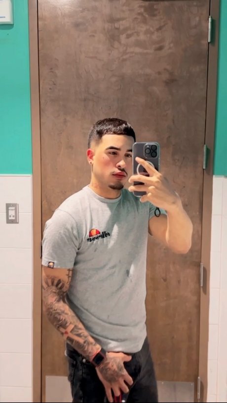 Naakte gelekte OnlyFans-foto van  Braillll 