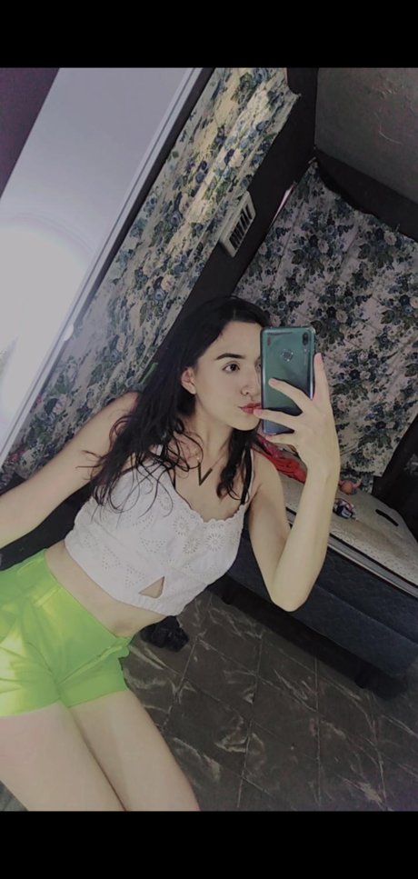 Naakte gelekte OnlyFans-foto van Rachel Garibay