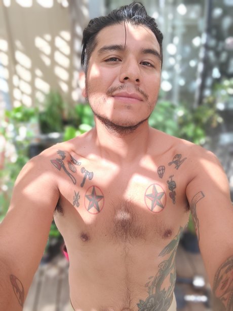 Naakte gelekte OnlyFans-foto van Big O