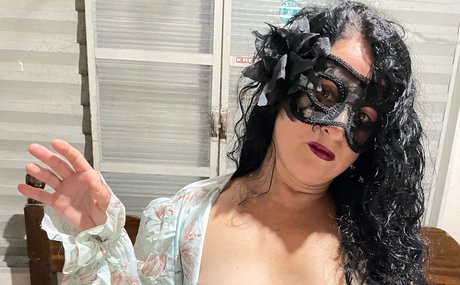 Naakte gelekte OnlyFans-foto van Rosafleur