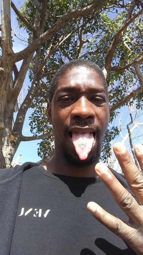 Naakte gelekte OnlyFans-foto van Longdick
