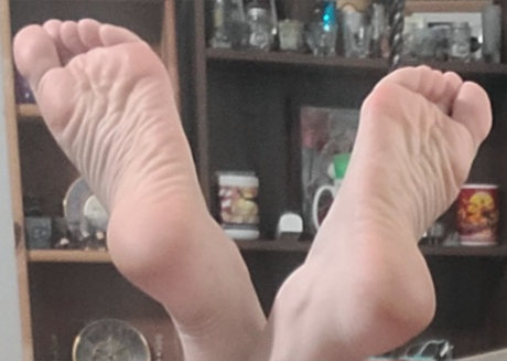 Naakte gelekte OnlyFans-foto van Lolo