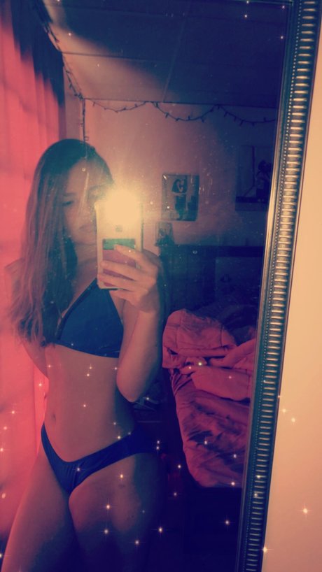 Naakte gelekte OnlyFans-foto van Kristen