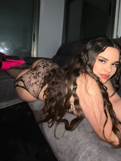 Naakte gelekte OnlyFans-foto van Curvyexticaa