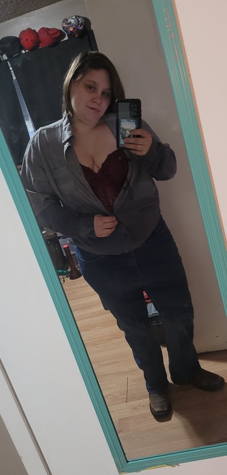 Naakte gelekte OnlyFans-foto van Peachy