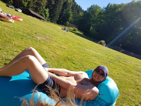 Naakte gelekte OnlyFans-foto van German