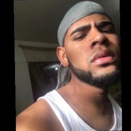 Naakte gelekte OnlyFans-foto van Axell Spicy