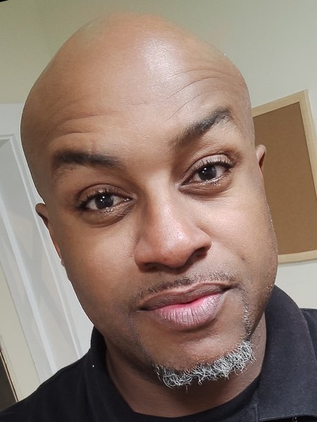 Naakte gelekte OnlyFans-foto van Trade Secretz