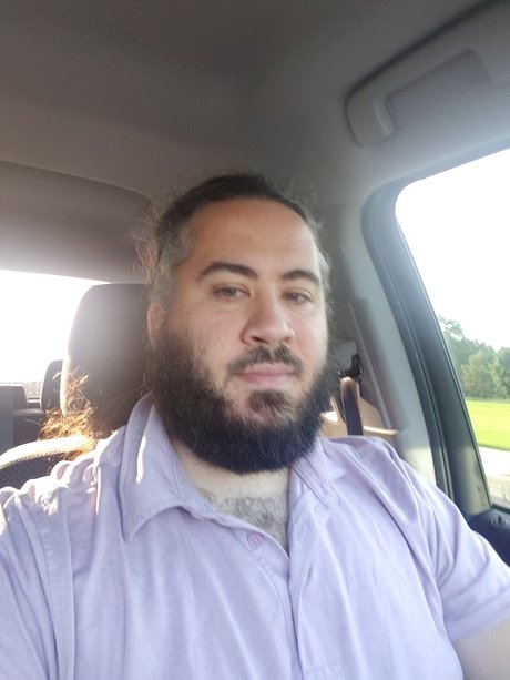 Naakte gelekte OnlyFans-foto van Mountain Man
