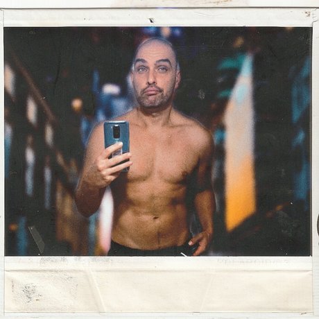 Naakte gelekte OnlyFans-foto van El Tito