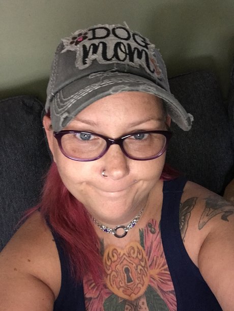 Naakte gelekte OnlyFans-foto van Peaches