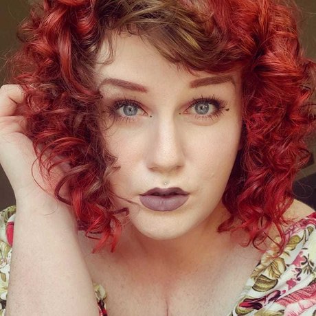 Naakte gelekte OnlyFans-foto van Rose