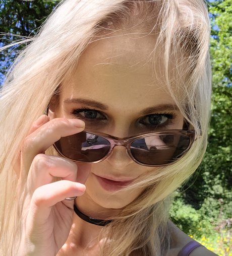 Naakte gelekte OnlyFans-foto van Sapphirefoxx