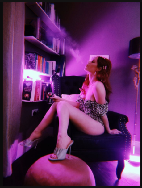 Naakte gelekte OnlyFans-foto van Ella Hughes