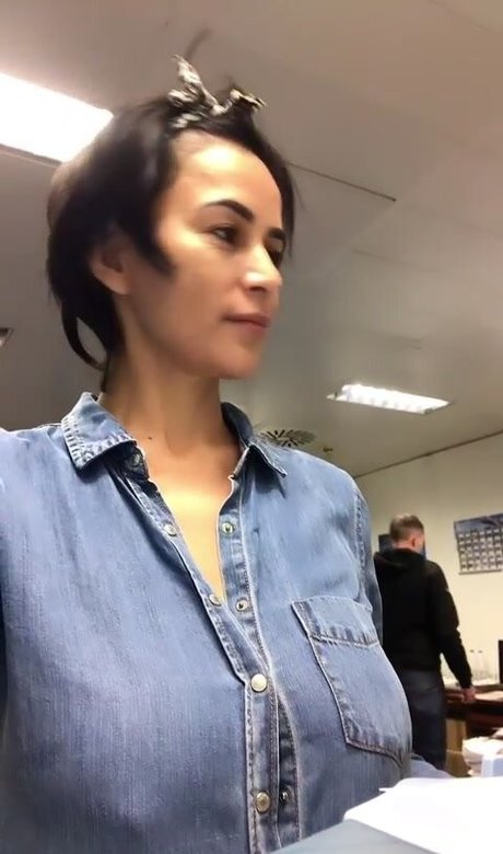 Naakte gelekte OnlyFans-foto van Nanda Reyes
