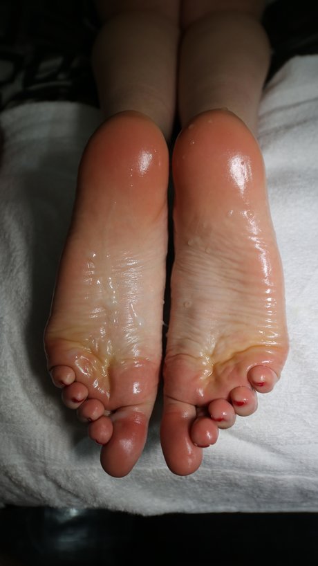Blondifeet