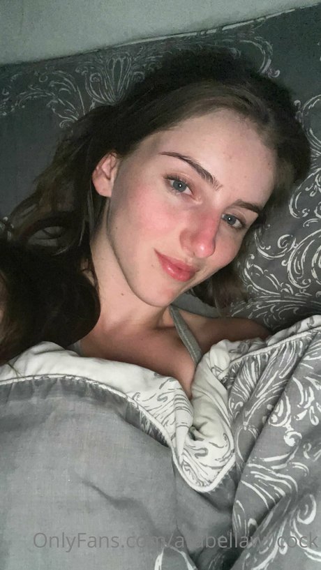 Naakte gelekte OnlyFans-foto van Arabella Wilcock
