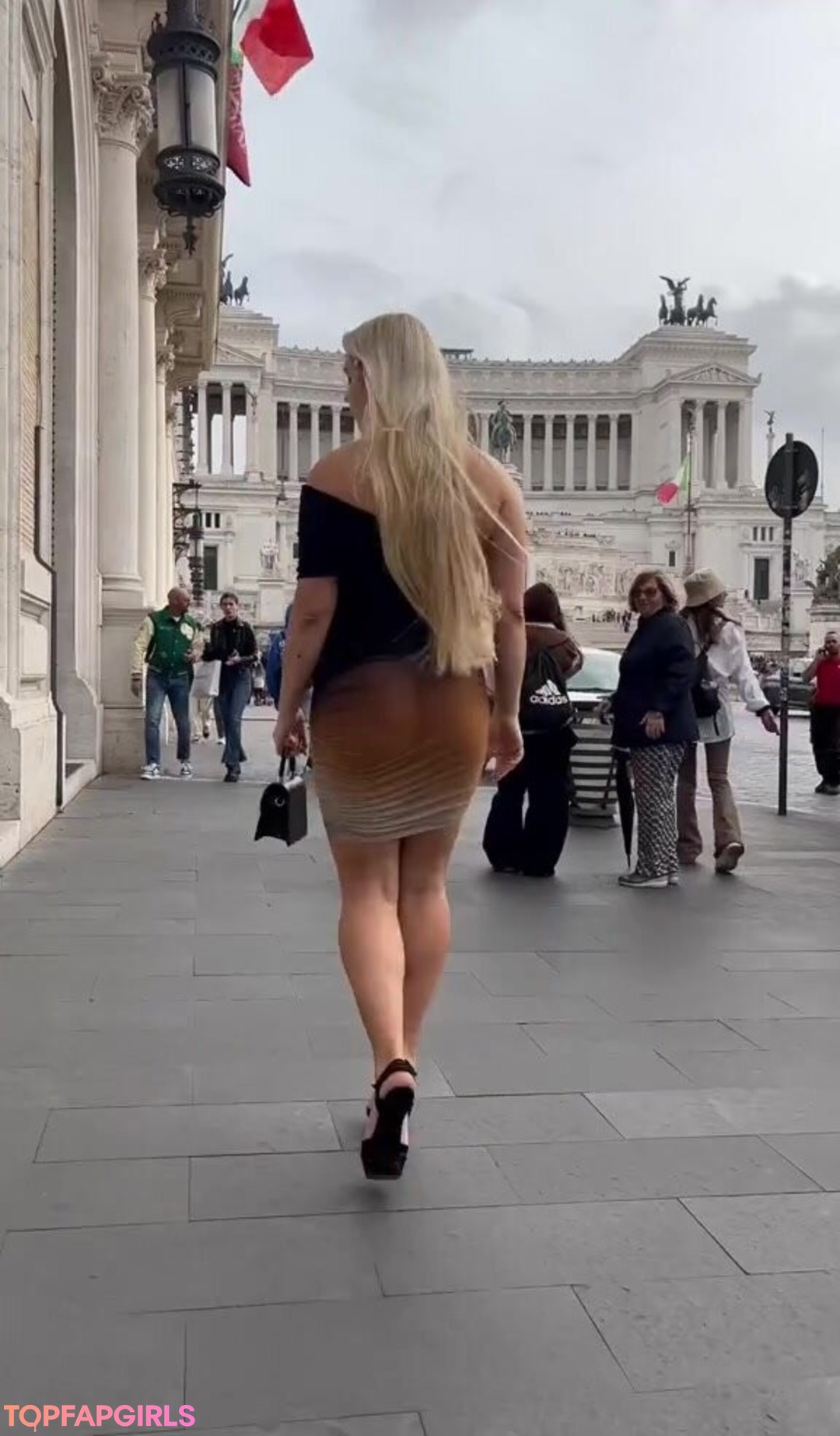 Naakte gelekte OnlyFans-foto van Neringa Kriziute #1669