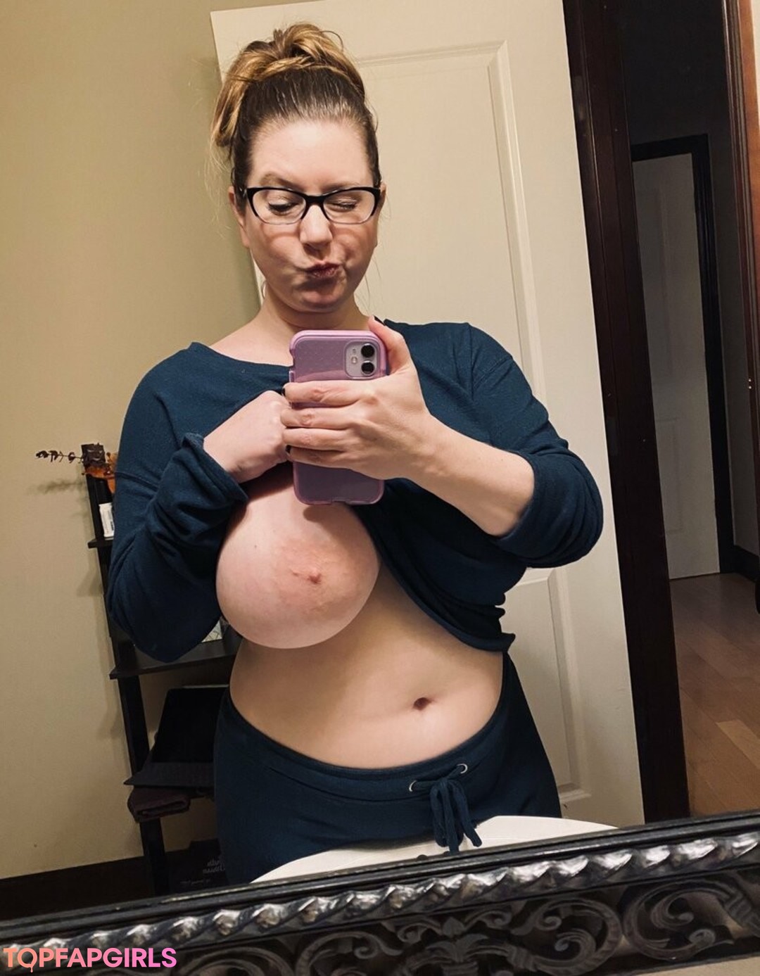 Naakte gelekte OnlyFans-foto van Ambercutie #1275