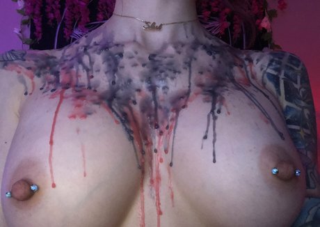 Naakte gelekte OnlyFans-foto van Kasara Wood