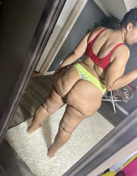 Naakte gelekte OnlyFans-foto van Judy The Great