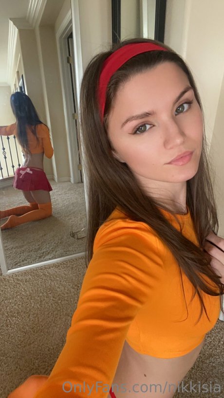 Nikki Sia